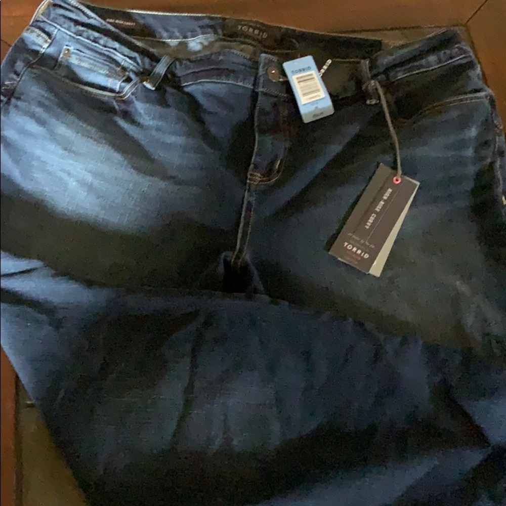 Torrid high rise skinny jeans size 22. NWT
